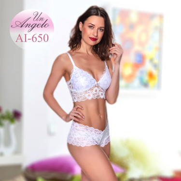 Lace set of bra bra and boxers