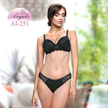 Lifting push up bra with lace