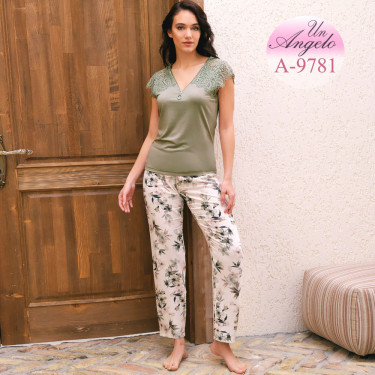 Fine home set of pants and...