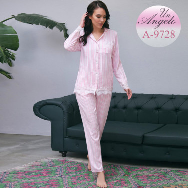 Women's light pink...