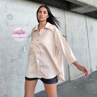 Sporty-elegant satin shirt