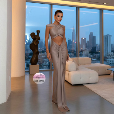 Luxurious Long Formal Dress...