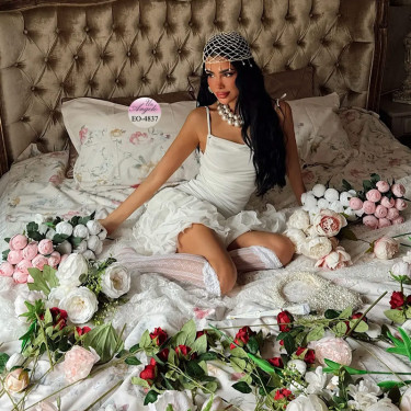 Къса Бяла Рокля "Cloud Nine" с Обемна Пола (Екрю) | EYYO